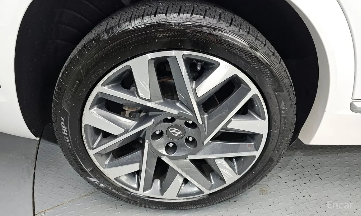 Фото 5 - Hyundai Santa Fe