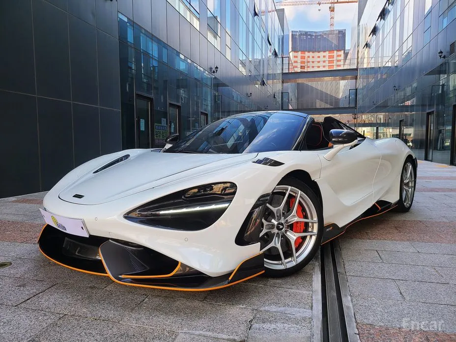 Фото 2 - McLaren 765LT