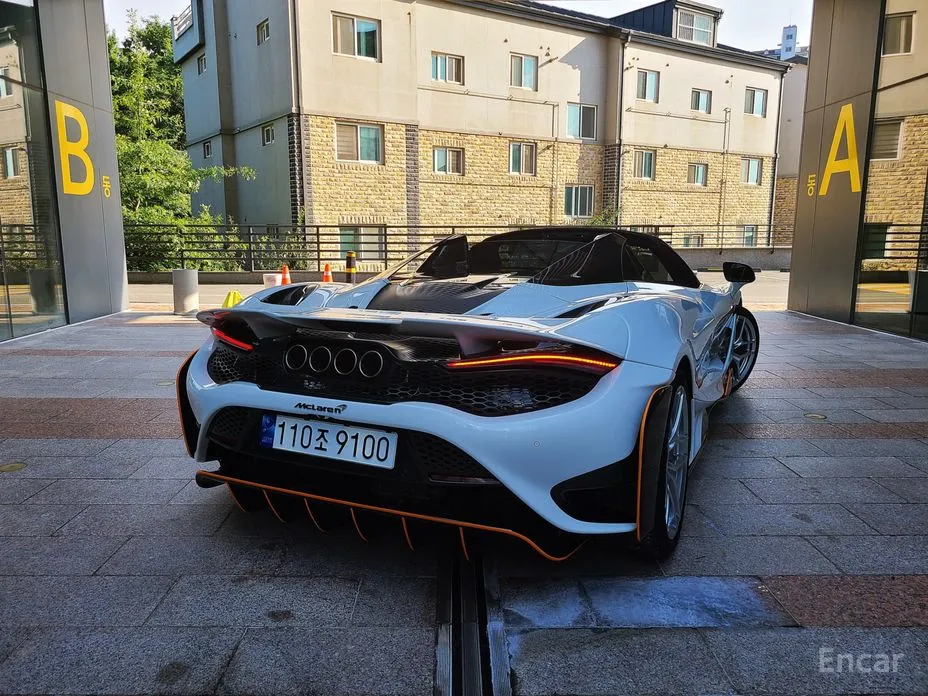 Фото 4 - McLaren 765LT