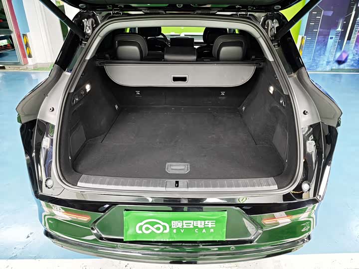 Фото 23 - Zeekr 7X