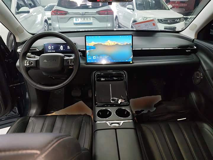 Фото 10 - GAC Aion V