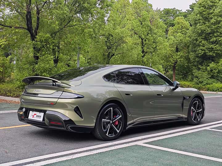 Фото 4 - Xiaomi SU7