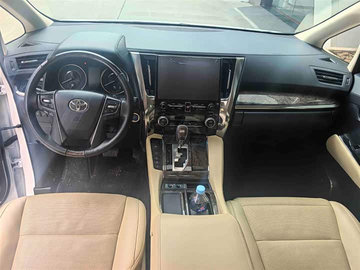 Фото 7 - Toyota Vellfire