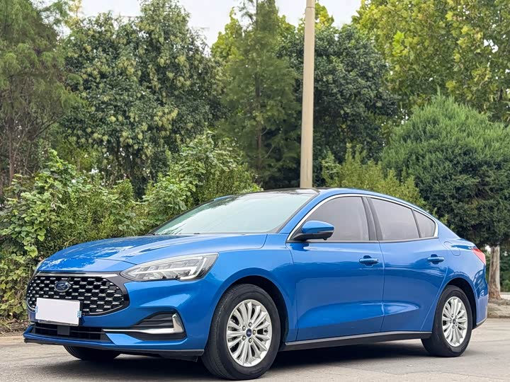 Фото 1 - Ford Focus