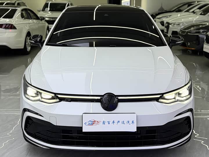 Фото 2 - Volkswagen Golf