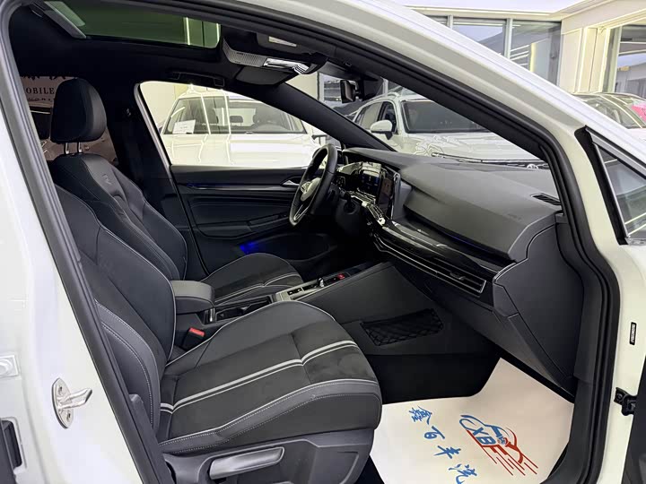 Фото 6 - Volkswagen Golf