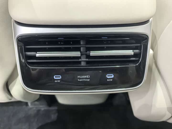 Фото 10 - Luxeed R7