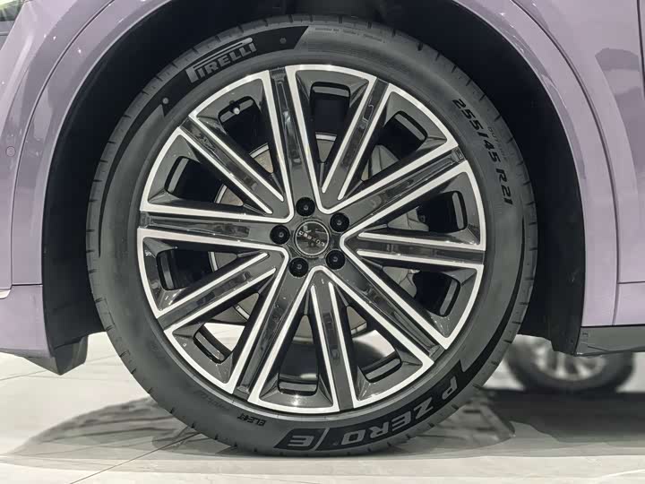 Фото 12 - Luxeed R7