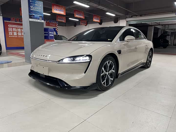 Фото 1 - Luxeed S7