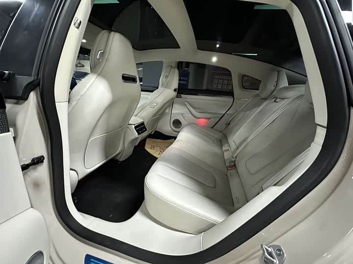 Фото 10 - Luxeed S7