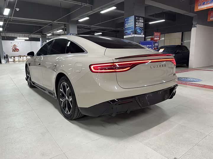 Фото 13 - Luxeed S7