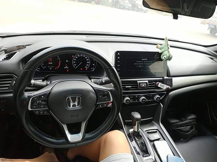 Фото 10 - Honda Inspire