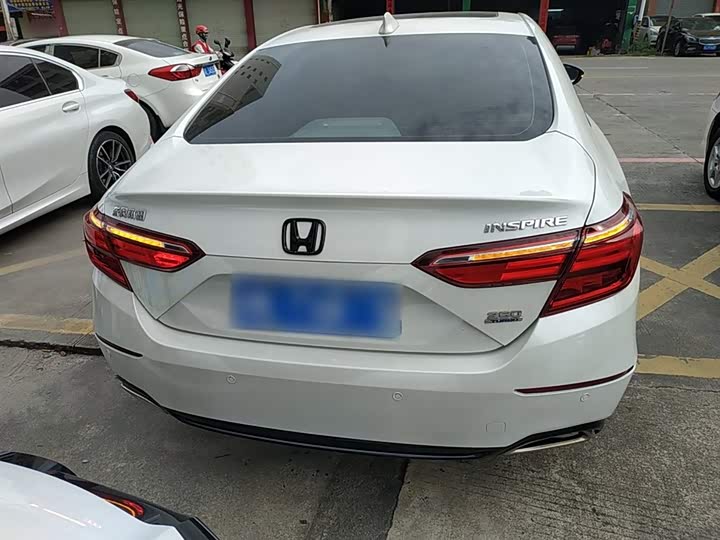 Фото 6 - Honda Inspire