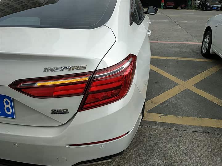 Фото 8 - Honda Inspire