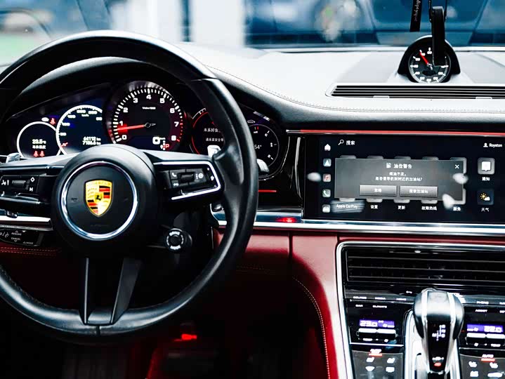 Фото 10 - Porsche Panamera