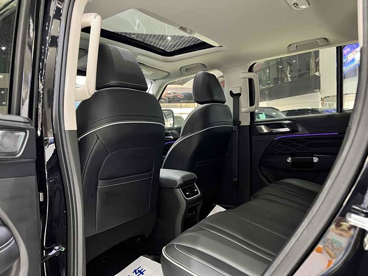 Фото 5 - Tank 300