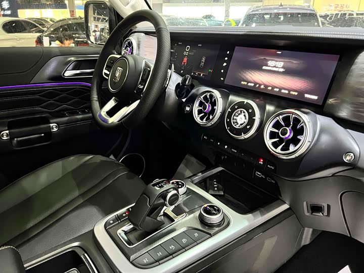 Фото 8 - Tank 300