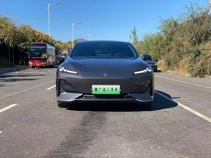 Фото 1 - Changan Deepal SL03