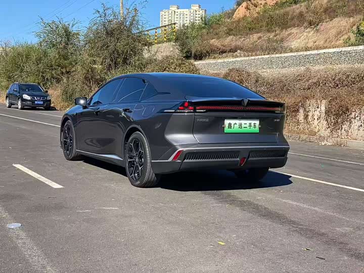 Фото 6 - Changan Deepal SL03