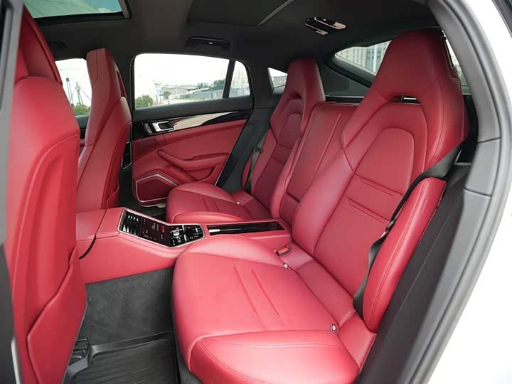 Фото 11 - Porsche Panamera