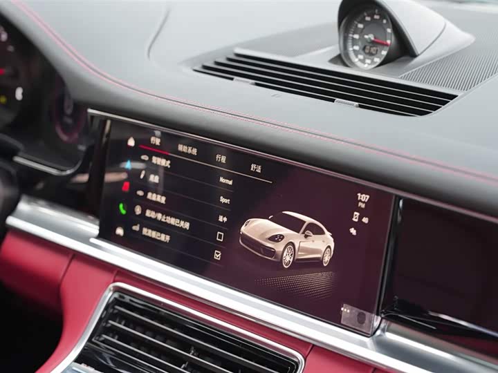 Фото 19 - Porsche Panamera