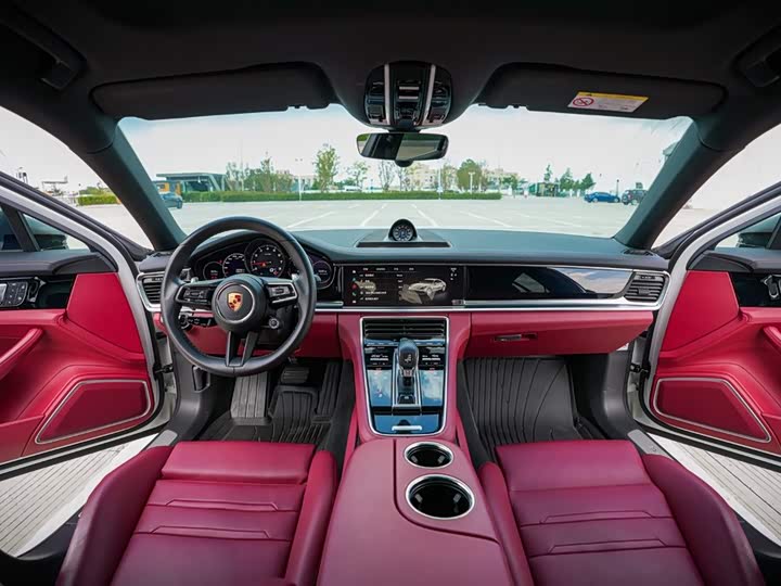 Фото 8 - Porsche Panamera