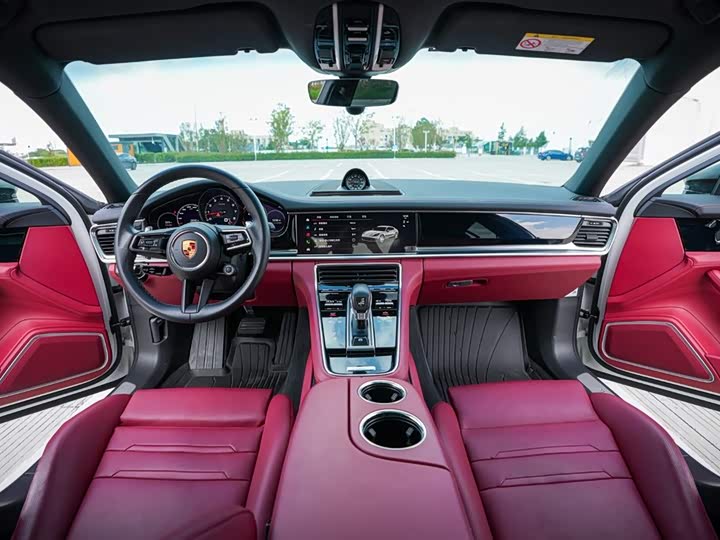 Фото 9 - Porsche Panamera