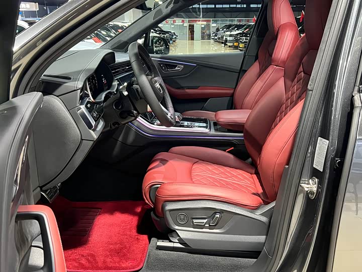 Фото 12 - Audi SQ7