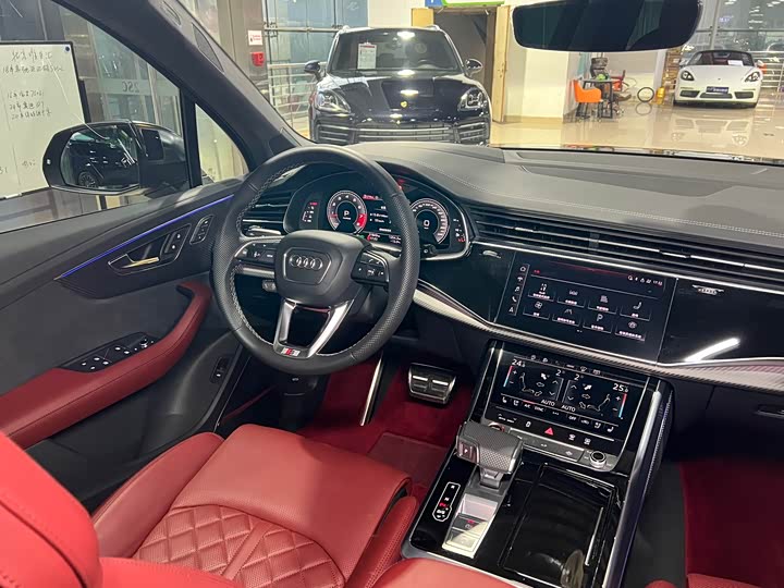 Фото 21 - Audi SQ7