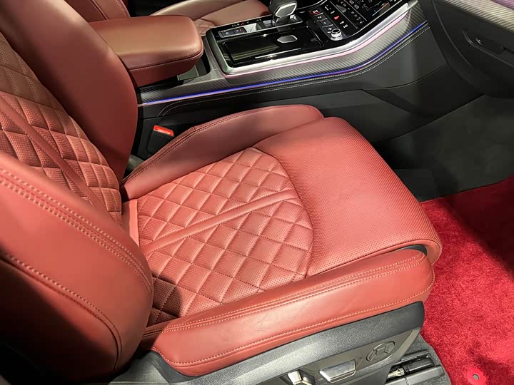 Фото 23 - Audi SQ7