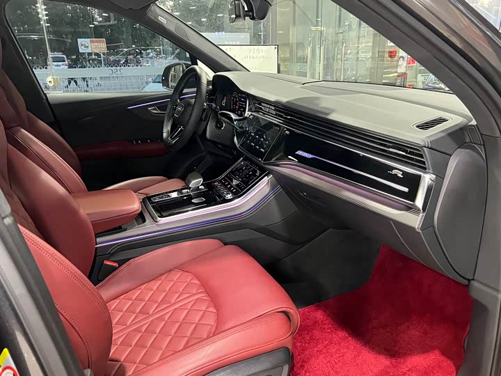 Фото 24 - Audi SQ7