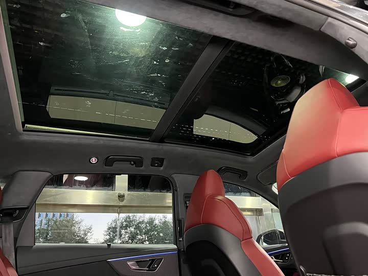 Фото 25 - Audi SQ7