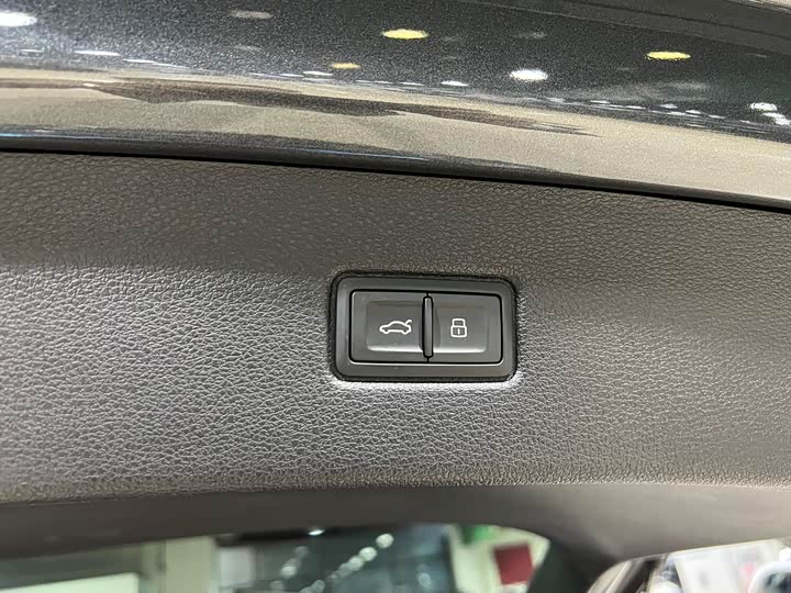 Фото 27 - Audi SQ7