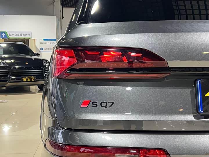 Фото 9 - Audi SQ7