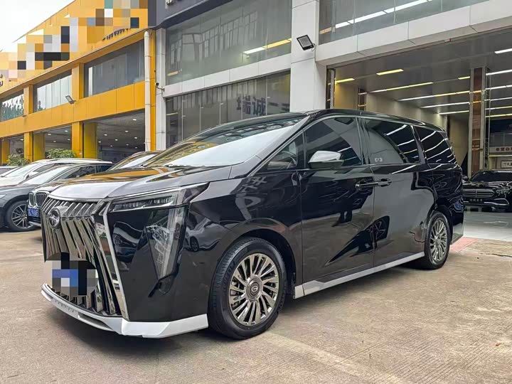 Фото 1 - GAC Trumpchi M8