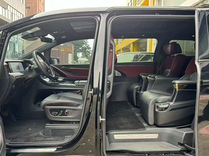 Фото 5 - GAC Trumpchi M8