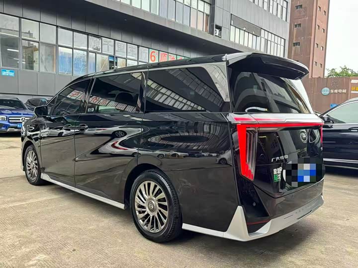 Фото 7 - GAC Trumpchi M8