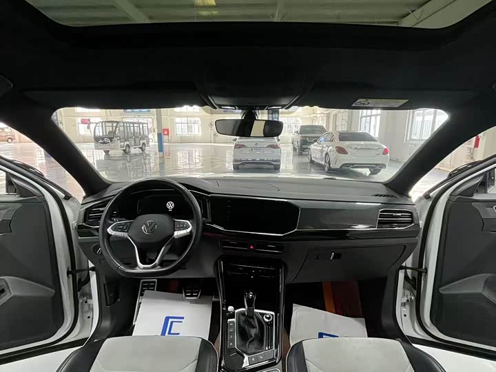 Фото 10 - Volkswagen Tayron X