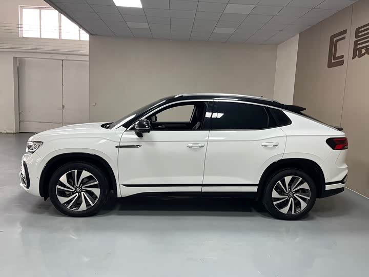 Фото 7 - Volkswagen Tayron X