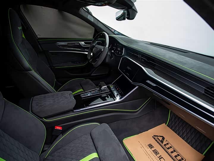 Фото 8 - Audi RS 6