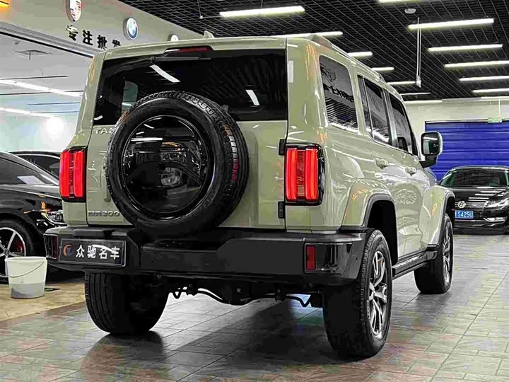 Фото 7 - Tank 300