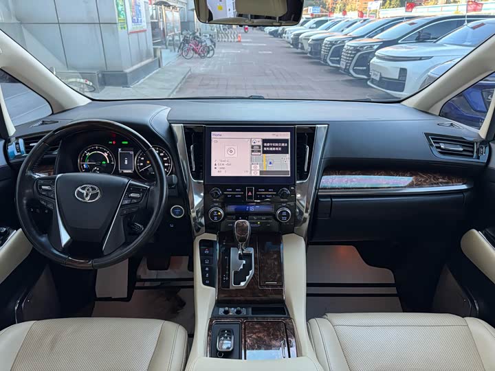 Фото 12 - Toyota Alphard