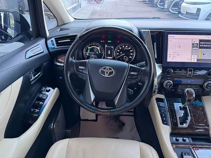 Фото 13 - Toyota Alphard