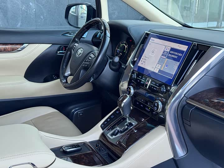 Фото 15 - Toyota Alphard