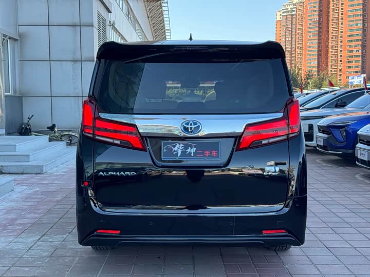 Фото 20 - Toyota Alphard