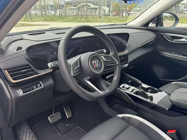 Фото 19 - Buick Envision Plus