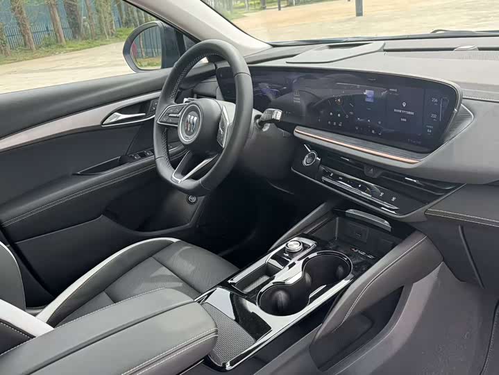 Фото 20 - Buick Envision Plus