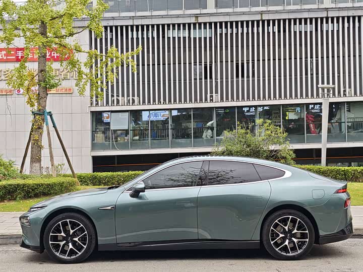 Фото 13 - XPeng P7