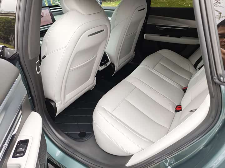 Фото 5 - XPeng P7