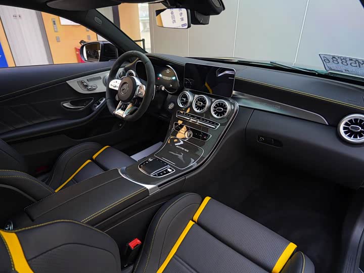 Фото 10 - Mercedes-Benz C-Class AMG